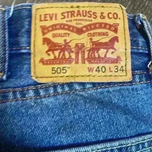 Levi’s 550 40x34 Mens jeans relaxed fit taper lightly distressed